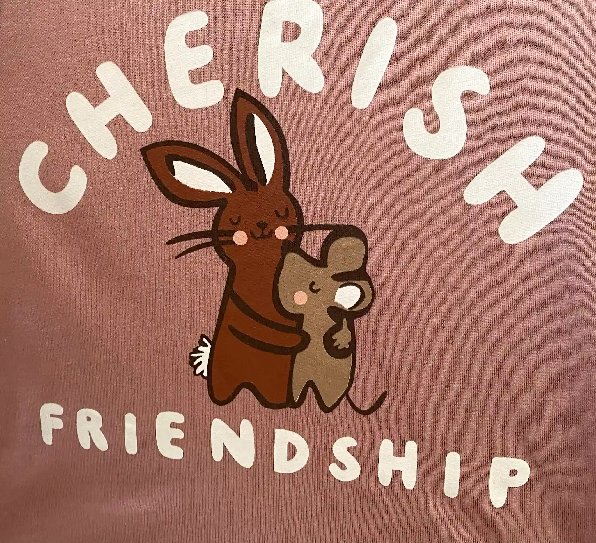 Літній комплект для дівчинки з принтом зайчика “Cherish Friendship” - Зображення 3